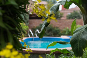 Cabaña Santa Rita del lago, Villa Carlos Paz, pileta privada, en exquisito barrio residencial, dos cuadras lago y costanera nueva